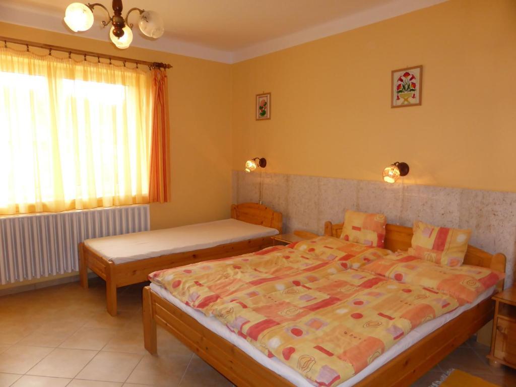 Napfeny Apartman Es Vendeghaz Эгерсалок Номер фото