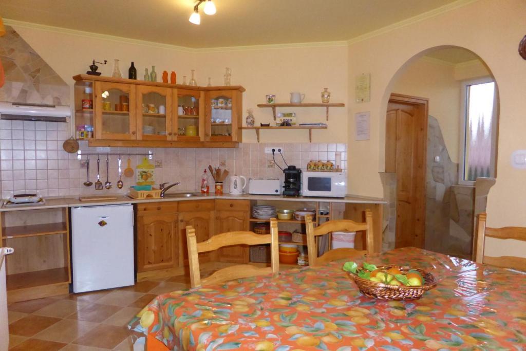 Napfeny Apartman Es Vendeghaz Эгерсалок Номер фото