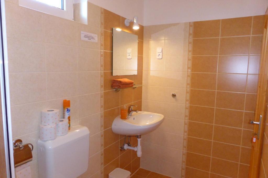 Napfeny Apartman Es Vendeghaz Эгерсалок Номер фото